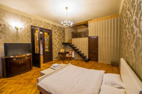 Aristocrat Vintage Apartment